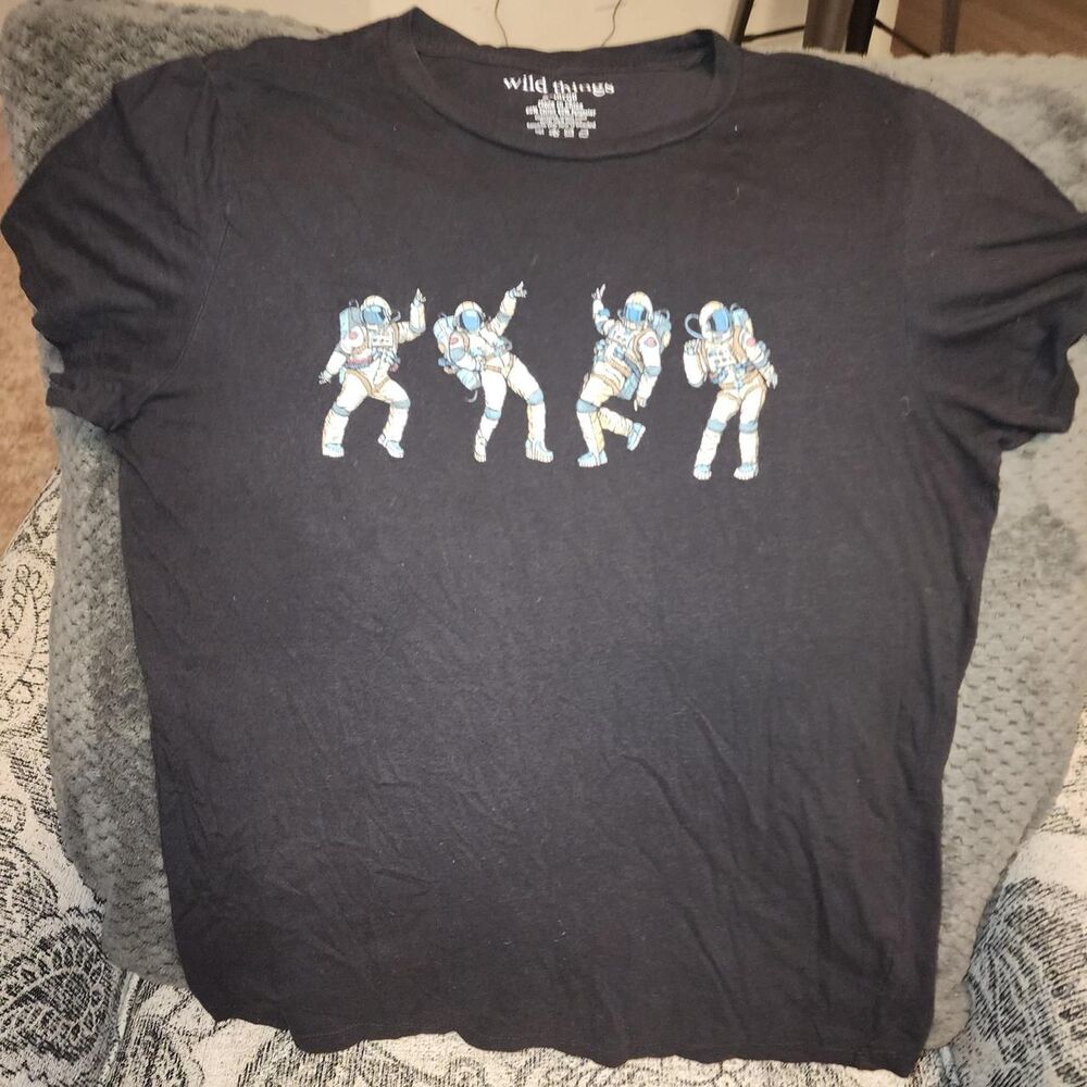Wild-things Women's Black T-shirt